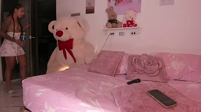 pretty_pettite Chat XXX in diretta