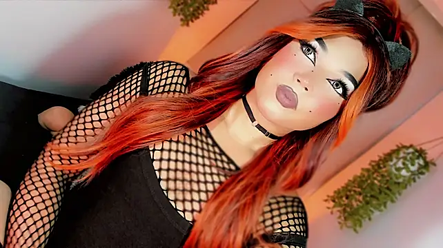 misstreslatin Chat XXX in diretta