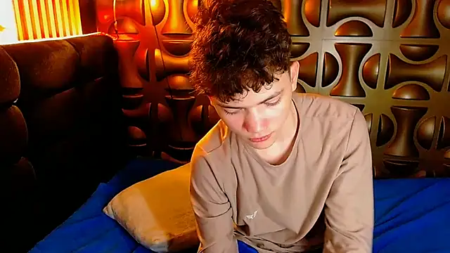 cruz_dante Adlı Modelin Canlı XXX Sohbeti