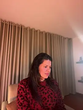 Aliinak's Live XXX Chat