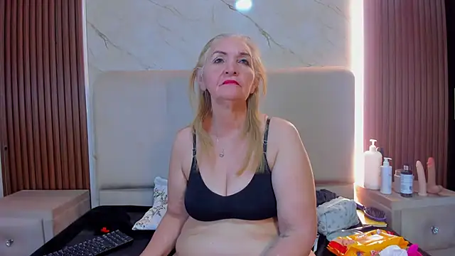 queenstarhy's Webcam Show