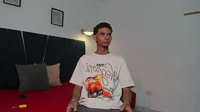 kenix_cum23 Chat XXX live