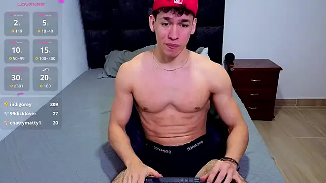 Luke_Muscle 即時 XXX 聊天