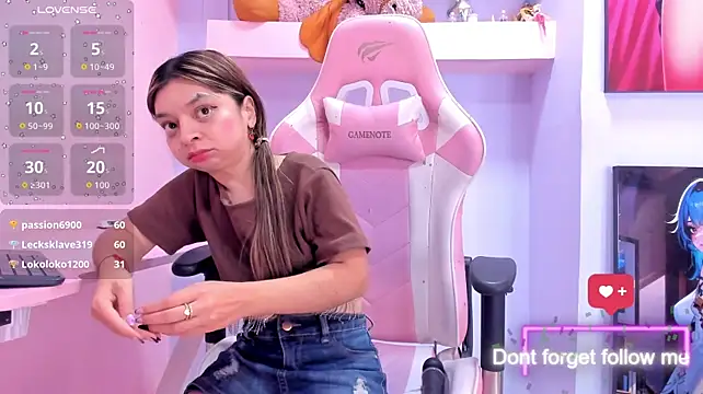 CharlotteMuller's Live XXX Chat
