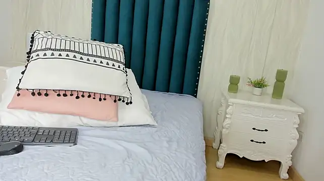 ChikiBom28 现场XXX聊天