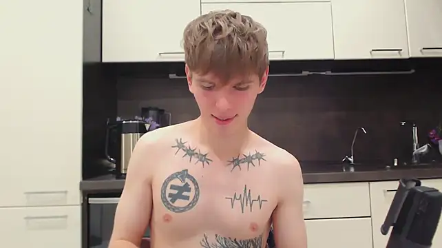 Fredd_Xanders Live XXX-Chat