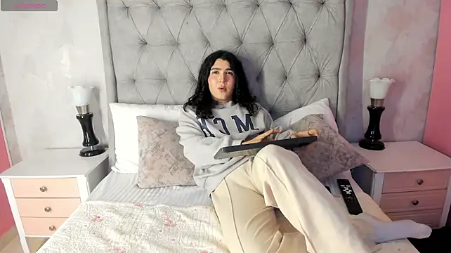 NinaHille Chat XXX live