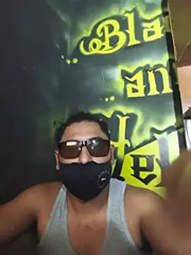 Itzdarkhz Webcamshow