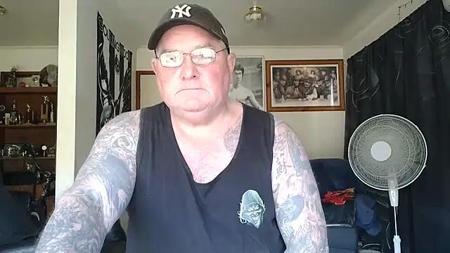 XXX chat uživo modela KINKYBLUEYES69