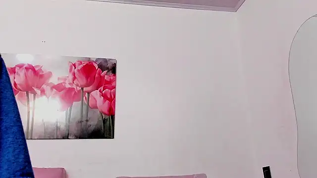 pinky_f00xn Live XXX chat