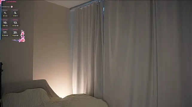 ClarineCasebolt Adlı Modelin Canlı XXX Sohbeti