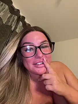 naughtychelseaxox Chat XXX in diretta