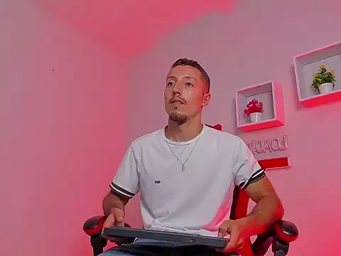 Master_Orioon's Live XXX Chat
