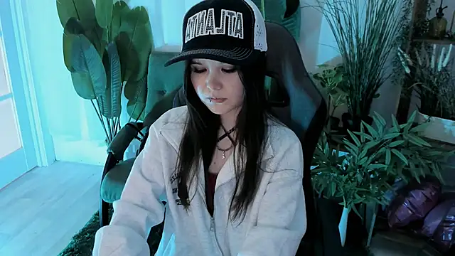 Elainebeness Chat XXX in diretta