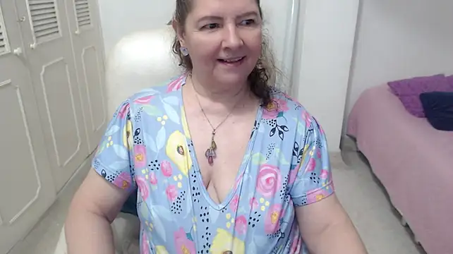 leonela_69's Live XXX Chat