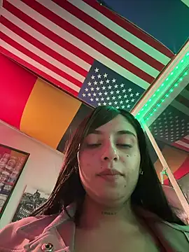 LilacNoir's Live XXX Chat