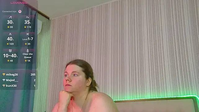 Chat +18 de RubyValen ao vivo