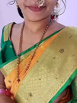 Komal_Bhabhi4u Pertunjukan Webcam