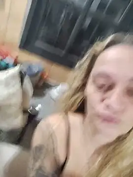 Chat +18 de Nanybeach ao vivo