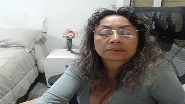 دردشة jesy_hot الجنسية المباشرة