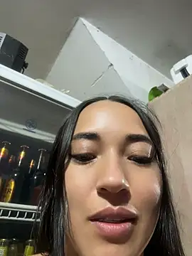 HollyAngel2 élő XXX-chatje