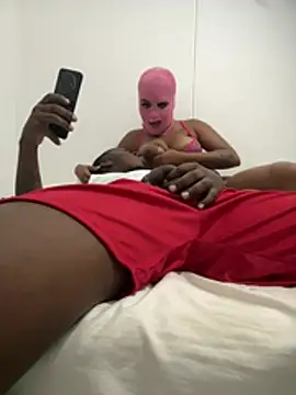 Pokazy przed kamerką – 11inchblacksex