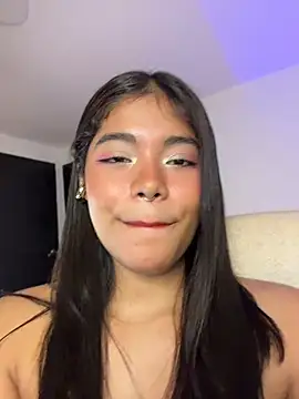 Sarah-MorenoのライブXXXチャット
