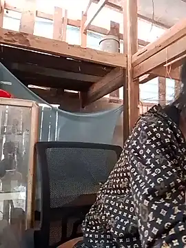 Maiisa01 现场XXX聊天