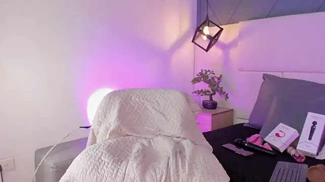 LadyLuminary's Webcam Show
