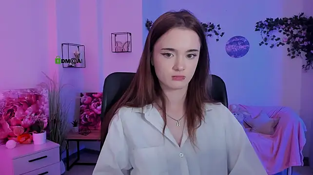 liana_kisses 现场XXX聊天