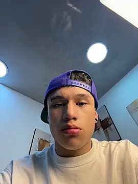 Dominik_Souza's Live XXX Chat