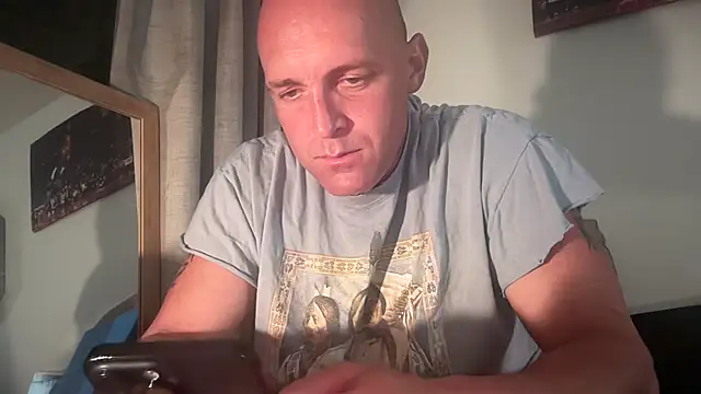 DaSwitch85's Live XXX Chat