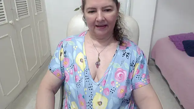leonela_69 – Live XXX-chat