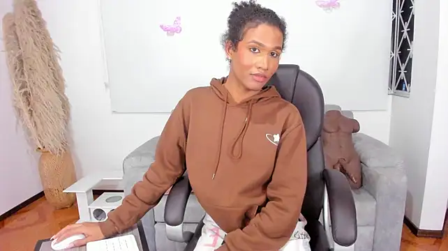 عرض كام NaomiSaenz_