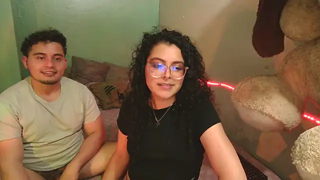 MaxndCat's Live XXX Chat