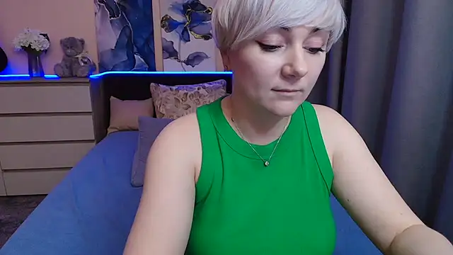 BlondPearl Chat XXX live