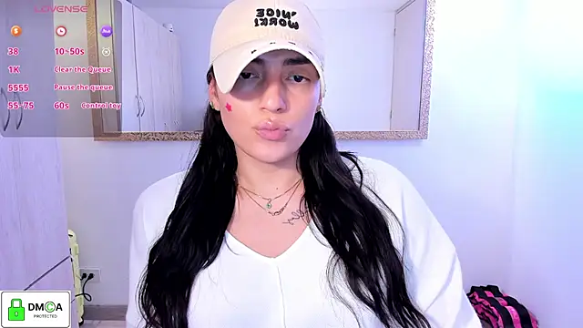 EricaVanderhill Show in webcam