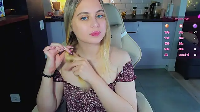 blonde_kellyyのライブXXXチャット