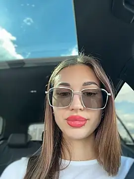 Czat XXX na żywo – Charming_Ritta