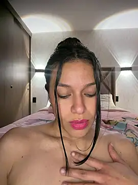Živý XXX chat CorinaSmith28