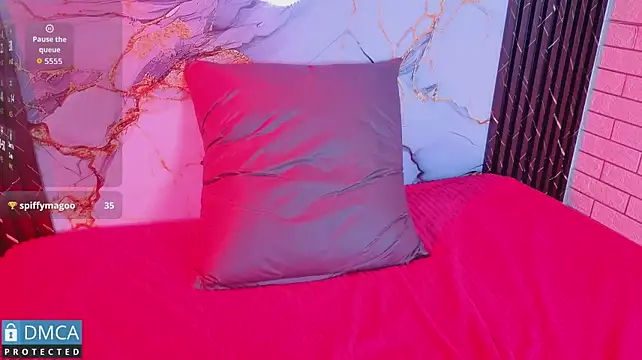 MaeveKuro Chat XXX live