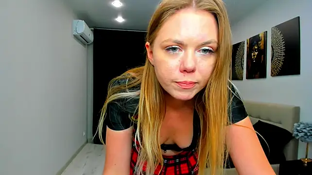 Strawberrye Live XXX-Chat