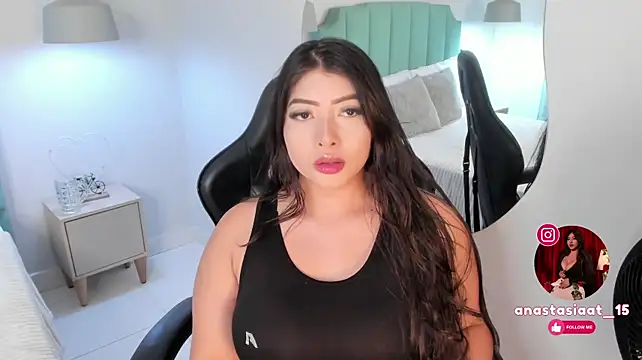 Chat +18 de Miia_Thompsonn ao vivo
