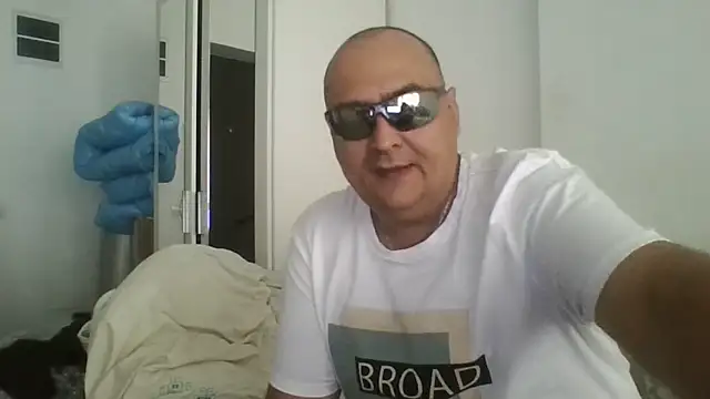 vitalik66679 Show in webcam