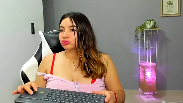 __Emma__11__Lecat_'s Live XXX Chat