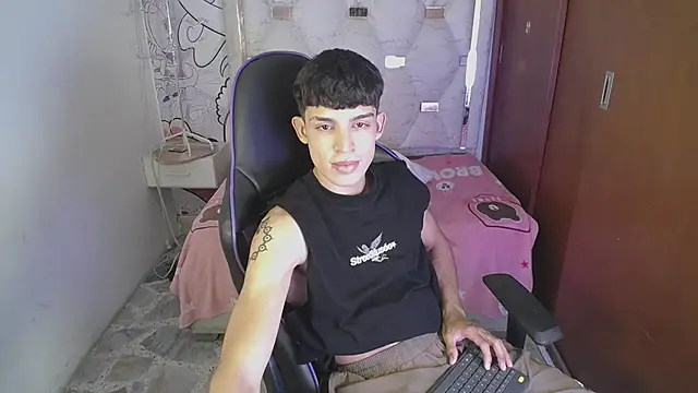 Liom_Gym Webcam-Show