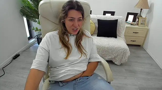 Dyana_Kaylinn Chat XXX in diretta