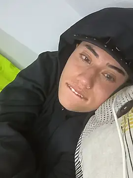 Thiagoo_Vega Adlı Modelin Canlı XXX Sohbeti
