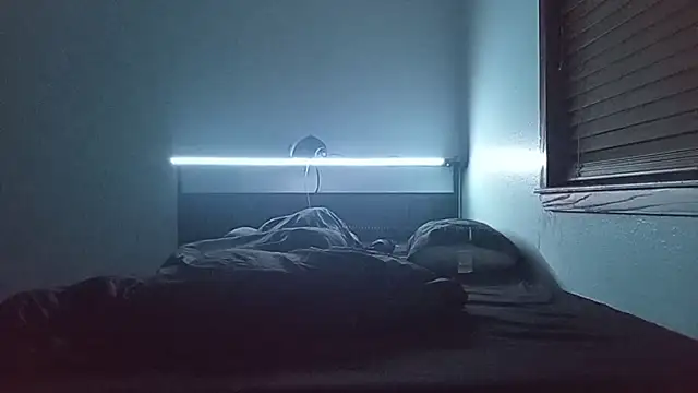 הופעת וובקאם של stoner_420