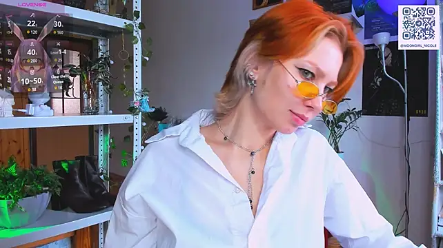 Nicole_matt: онлайн-секс-чат